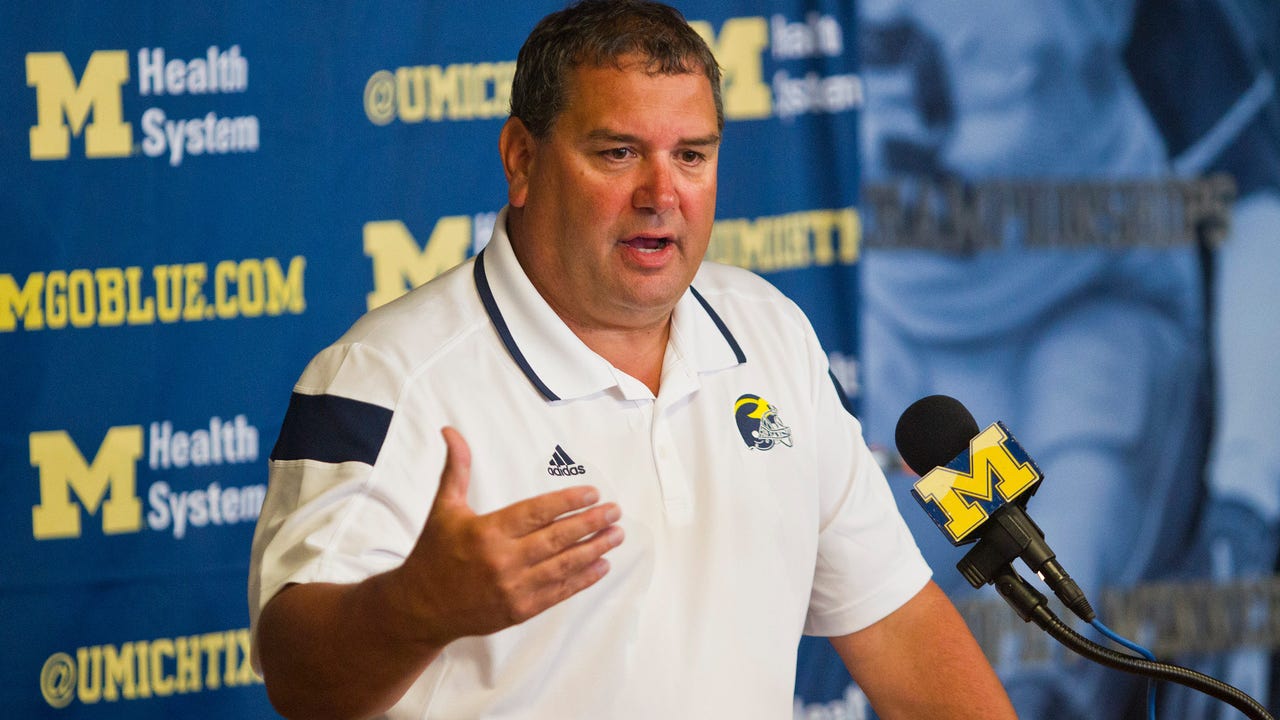 Michigan going back to playing smash-mouth football